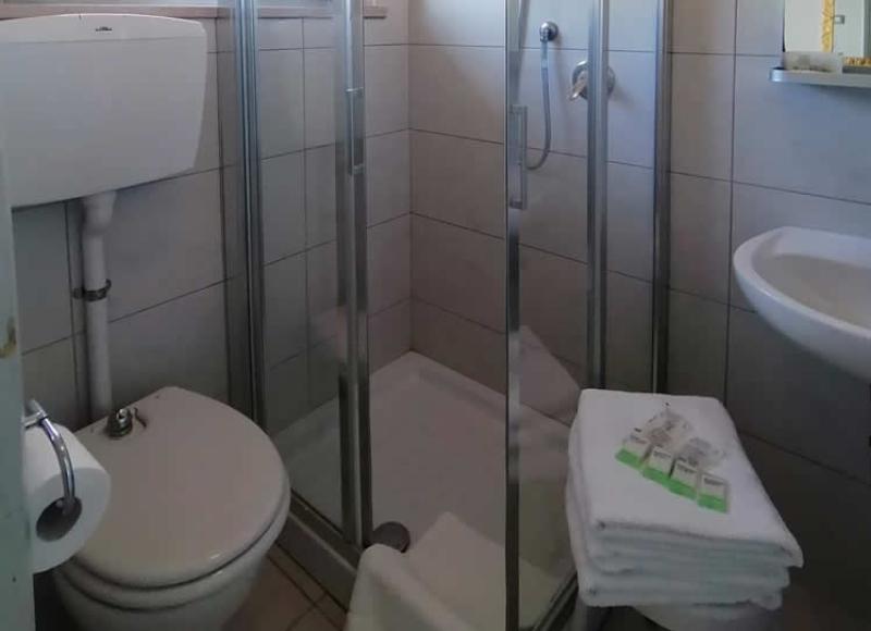 hotelkristalex it camere-hotel-cesenatico 022